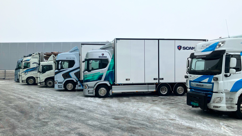 Lastbilar från förra årets roadshow.